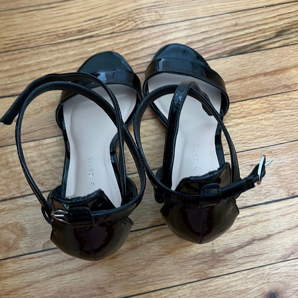 Women’s open toe wedges